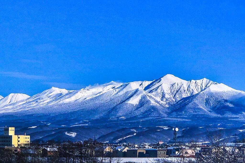 Furano Cube Sugar-方糖民宿,步行8Min到雪场,3 Brs,Max 6Ppl Екстериор снимка